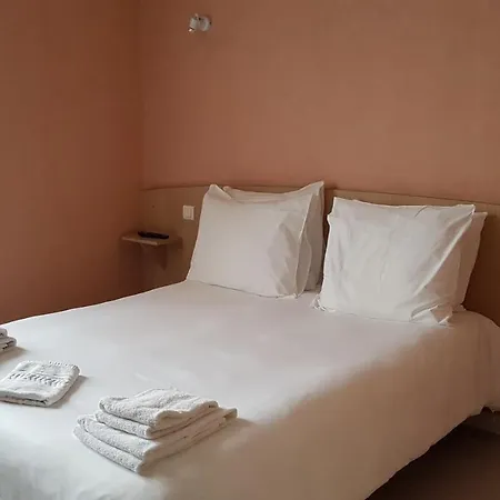 Regina Hotel Ars-sur-Formans